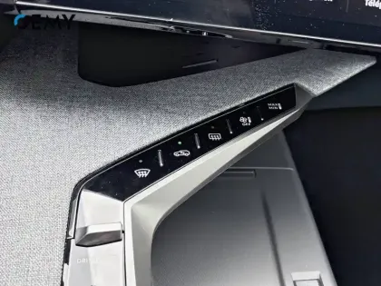 Photo 17 Peugeot 3008  Electrique 210 ch 73 kWh