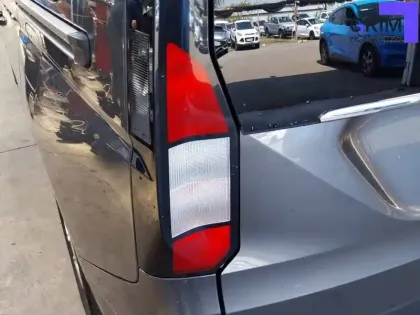 Photo 18 Ford Tourneo Grand  Connect 2.0 EcoBlue 102 BVM6
