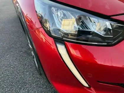 Photo 15 Peugeot 208  Electrique 50 kWh 136ch