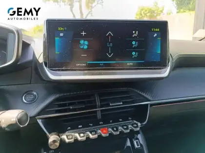 Photo 18 Peugeot 208  Electrique 50 kWh 136ch