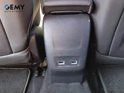 Photo 12 Peugeot 208  Electrique 50 kWh 136ch