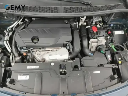 Photo 11 Peugeot 3008  Hybrid 225 e-EAT8