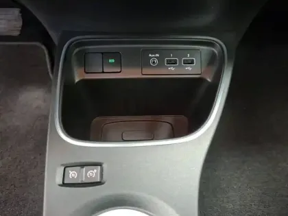 Photo 22 Renault Twingo  III E-Tech