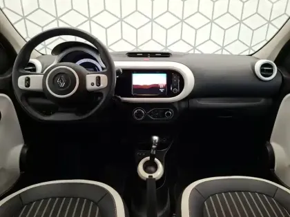 Photo 10 Renault Twingo  III E-Tech