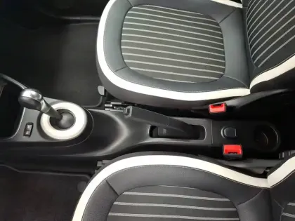 Photo 21 Renault Twingo  III E-Tech
