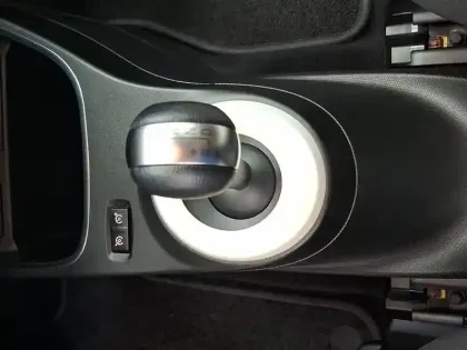 Photo 31 Renault Twingo  III E-Tech