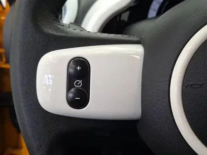 Photo 28 Renault Twingo  III E-Tech