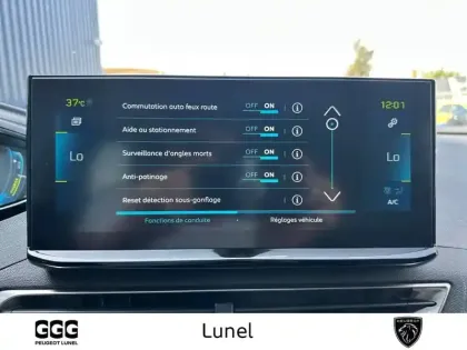 Photo 17 Peugeot 3008  Hybrid 225 e-EAT8