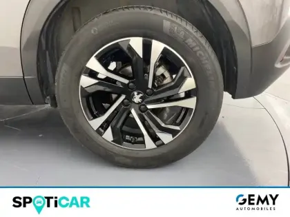 Photo 8 Peugeot 2008  PureTech 130 S&S EAT8