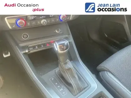 Photo 12 Audi Q3  35 TFSI 150 ch S tronic 7