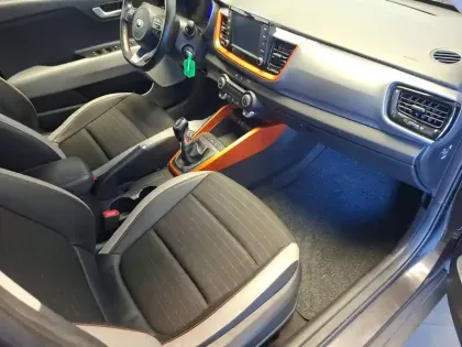 Photo 11 Kia Stonic  1.0 T-GDi 100 ch ISG BVM5