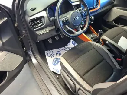 Photo 9 Kia Stonic  1.0 T-GDi 100 ch ISG BVM5