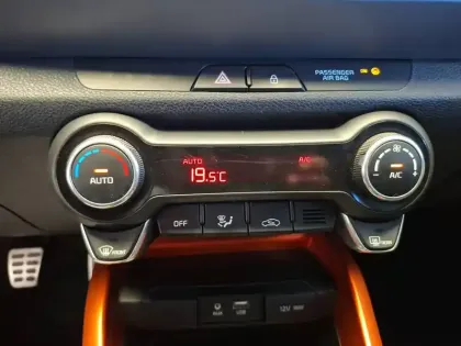 Photo 30 Kia Stonic  1.0 T-GDi 100 ch ISG BVM5