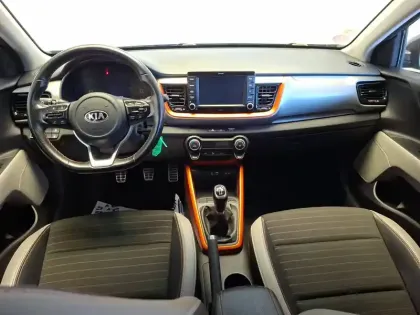 Photo 10 Kia Stonic  1.0 T-GDi 100 ch ISG BVM5