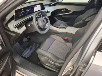 Photo 10 Peugeot 3008  Plug-in Hybrid 225 e-DCS7