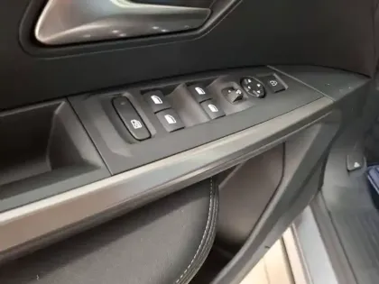 Photo 11 Peugeot 3008  Plug-in Hybrid 225 e-DCS7