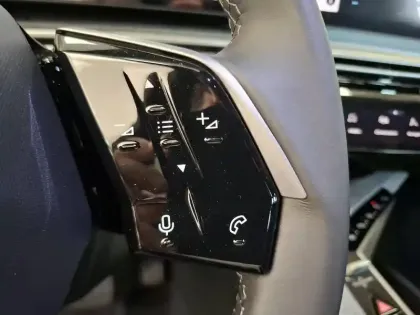 Photo 14 Peugeot 3008  Plug-in Hybrid 225 e-DCS7