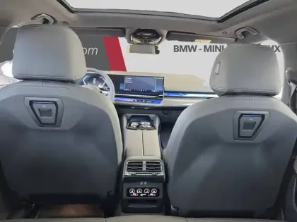 Photo 18 BMW Serie 5 Touring 540d xDrive 303 ch BVA8