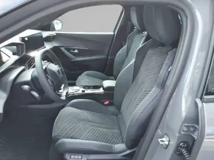 Photo 10 Peugeot 2008  Hybrid 145 e-DCS6