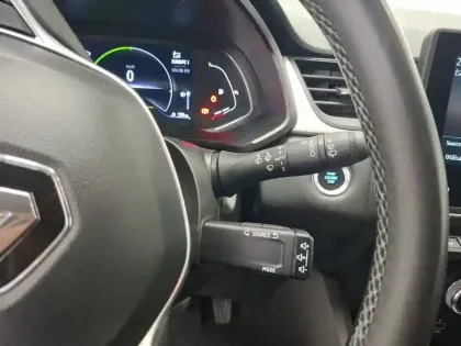 Photo 29 Renault Captur  E-Tech full hybrid 145