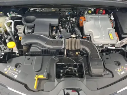 Photo 13 Renault Captur  E-Tech full hybrid 145