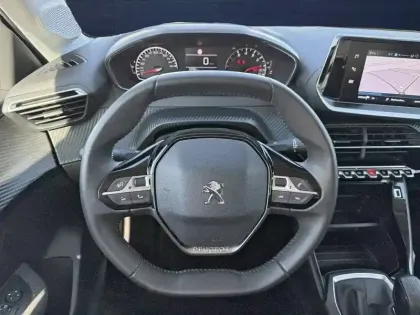 Photo 15 Peugeot 208  PureTech 75 S&S BVM5