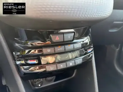 Photo 18 Peugeot 2008  PureTech 130ch S&S BVM6