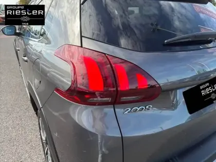 Photo 16 Peugeot 2008  PureTech 130ch S&S BVM6