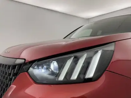 Photo 32 Peugeot 2008  BlueHDi 130 S&S EAT8