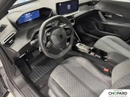 Photo 13 Peugeot 2008  Electrique 54 kWh 156 ch