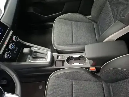 Photo 23 Renault Captur  E-Tech full hybrid 145