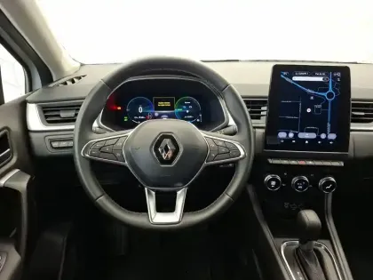 Photo 13 Renault Captur  E-Tech full hybrid 145