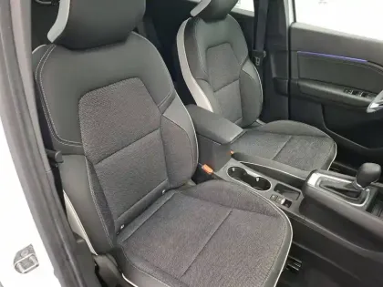 Photo 10 Renault Captur  E-Tech full hybrid 145