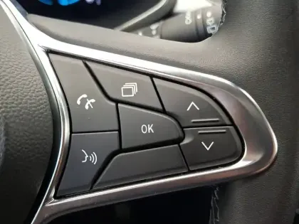 Photo 34 Renault Captur  E-Tech full hybrid 145