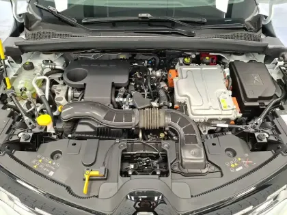 Photo 16 Renault Captur  E-Tech full hybrid 145