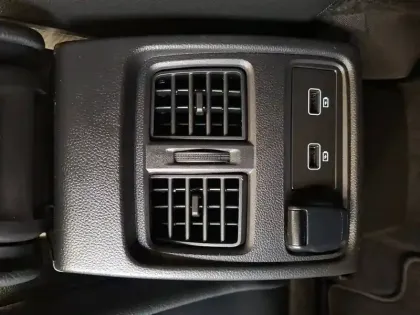 Photo 36 Renault Captur  E-Tech full hybrid 145