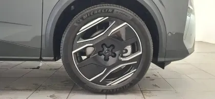 Photo 9 Peugeot 5008  Plug-in Hybrid 225 ch e-DCS7