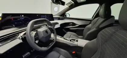Photo 13 Peugeot 5008  Plug-in Hybrid 225 ch e-DCS7