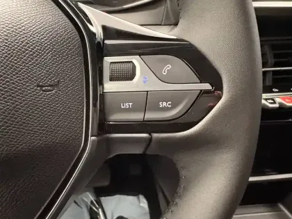 Photo 24 Peugeot 208  Hybrid 110 ch e-DCS6