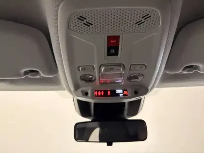 Photo 25 Peugeot 208  Hybrid 110 ch e-DCS6