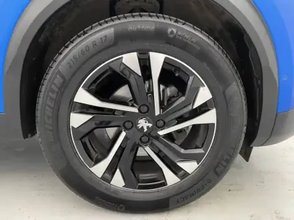 Photo 11 Peugeot 2008  PureTech 130 S&S BVM6