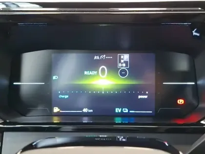 Photo 37 Renault Clio  E-Tech full hybrid 160 ch