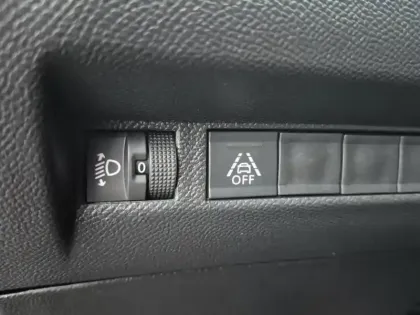 Photo 12 Peugeot 2008  1.2 PureTech 130ch S&S Allure EAT8