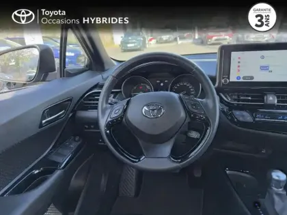 Photo 8 Toyota C-HR  1.8 Hybride 122ch Design Ultimate E-CVT