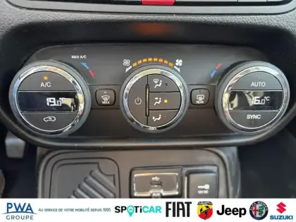 Photo 11 Jeep Renegade  1.6 MultiJet S&S 95ch Brooklyn Edition