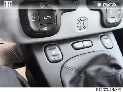 Photo 11 Fiat Panda  1.0 70ch BSG S&S Cross