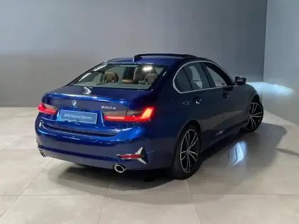 Photo 6 BMW Serie 3 Série 3 330eA 292ch Luxury 34g