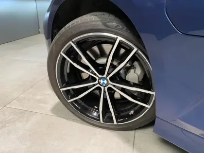 Photo 7 BMW Serie 3 Série 3 330eA 292ch Luxury 34g