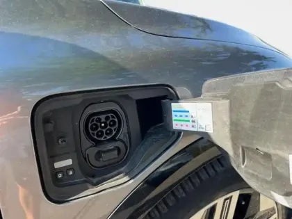 Photo 9 Renault Megane  E-Tech Electric EV60 220ch Iconic optimum charge -C