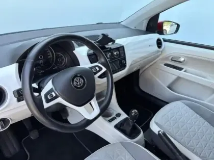 Photo 13 Volkswagen Up ! 1.0 90ch BlueMotion Technology ! Beats Audio 5p
